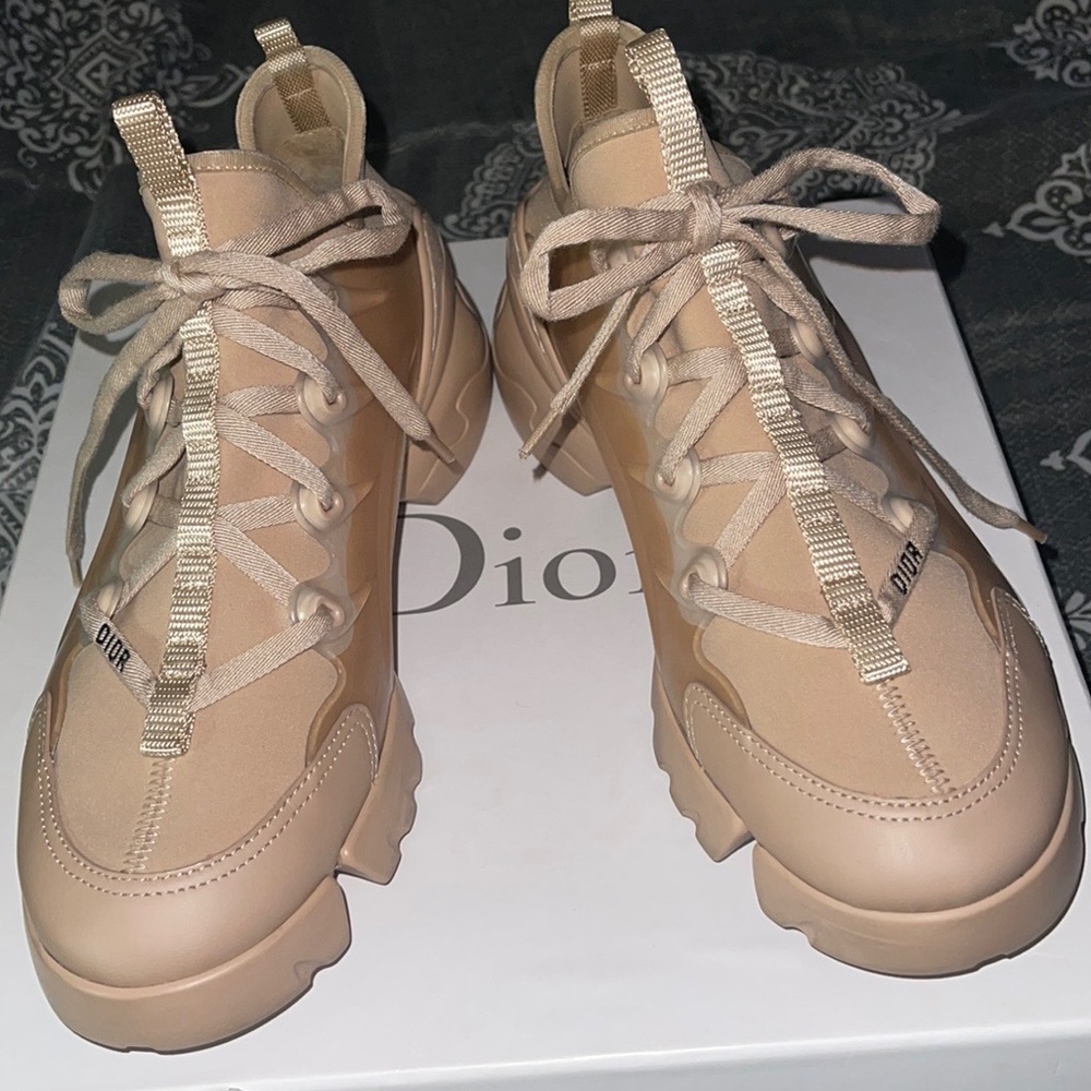 Authentic Christian Dior D-Connect Sneakers Size 39.5/9.5 Nude. Great Condition